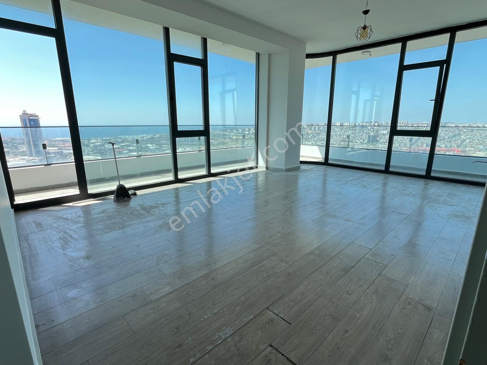 🏢 Empire İstanbul Tower'da 2+1 Kiralık Daire – 135 M² Ferah Yaşam Alanı