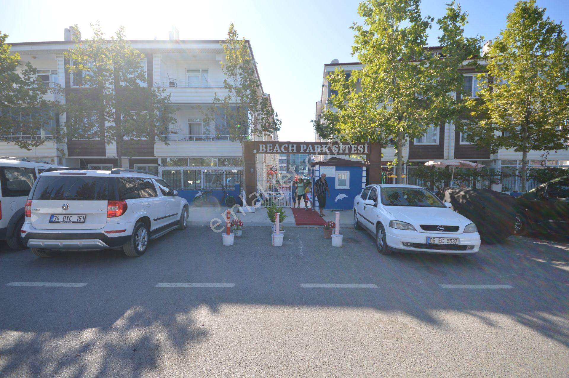 Denize Yürüme Mesafesinde Havuz Cephe 1+1 Satılık Daire!!!*