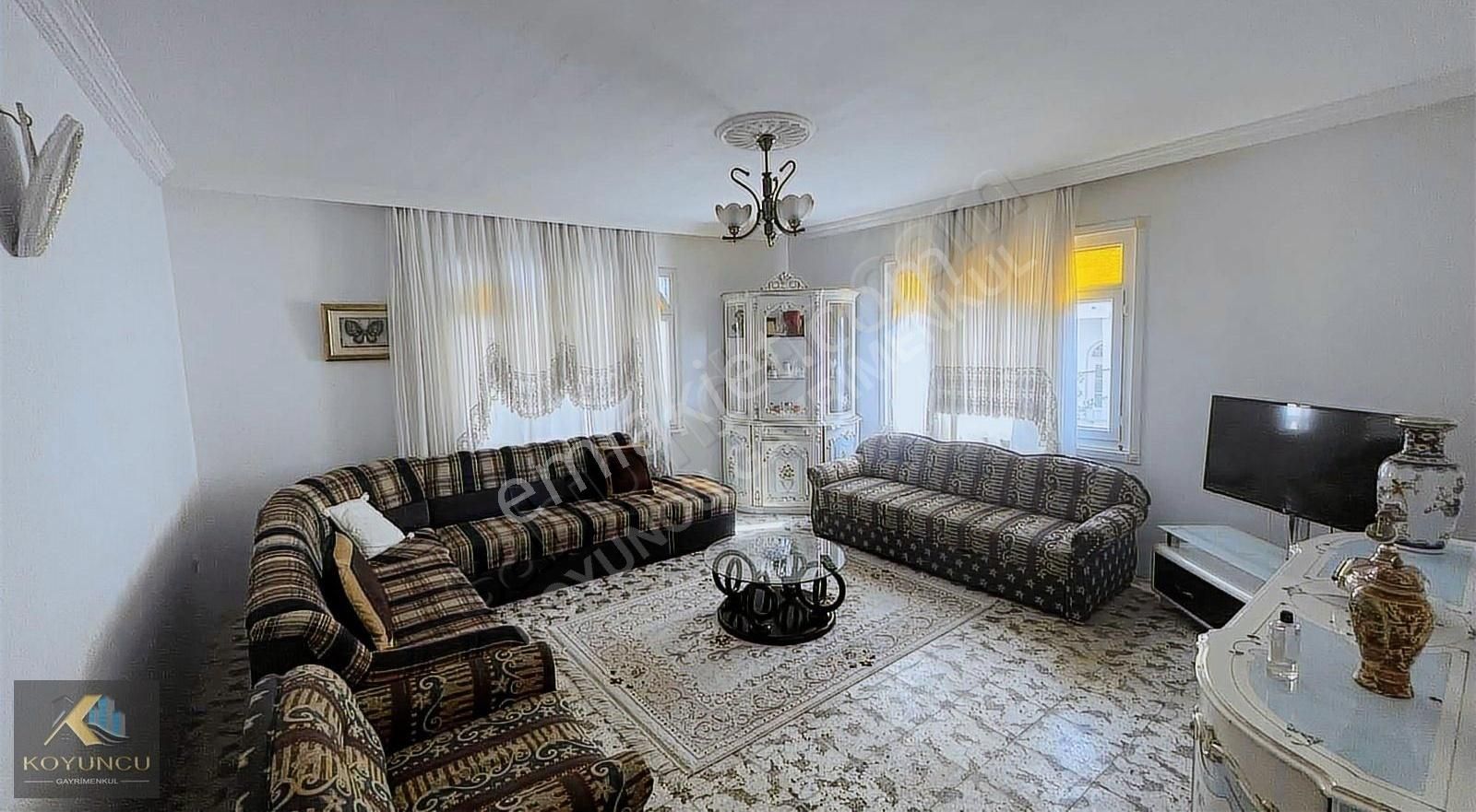 Koyuncu Gyrm-yeniçiftlik'de Deniz Tarafı 4. Ev 12 Odalı Konak - Görsel 12