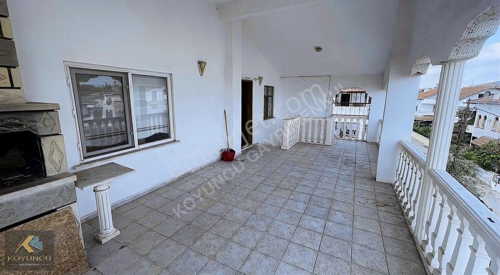 Koyuncu Gyrm-yeniçiftlik'de Deniz Tarafı 4. Ev 12 Odalı Konak - Görsel 5