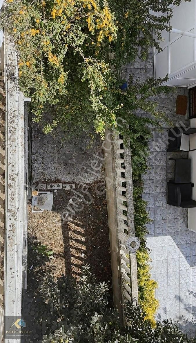 Koyuncu Gyrm-yeniçiftlik'de Deniz Tarafı 4. Ev 12 Odalı Konak - Görsel 13