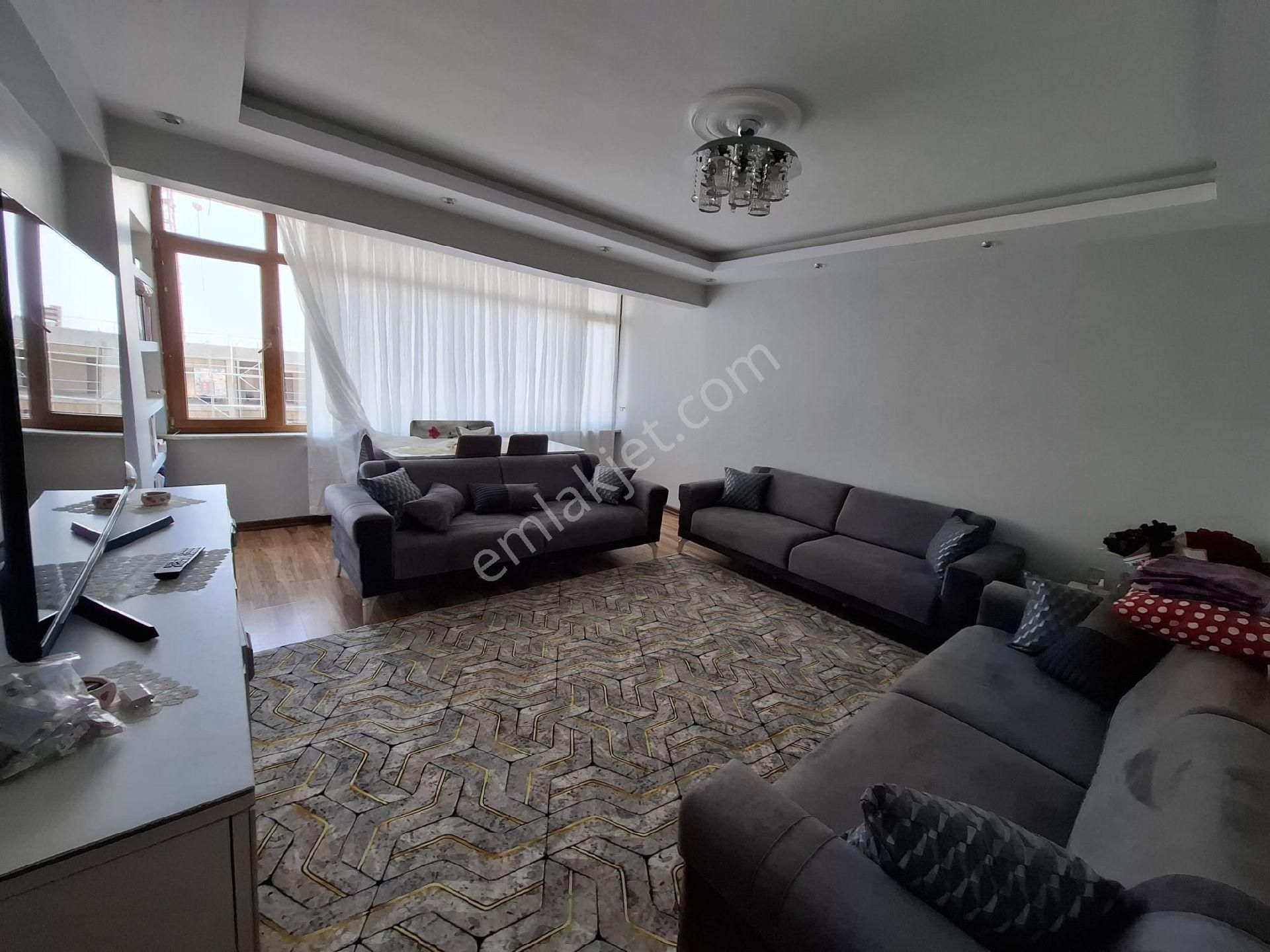 Sarıgöl Mah.de Haliç Manzaralı Mükemmel Dubleks Daire