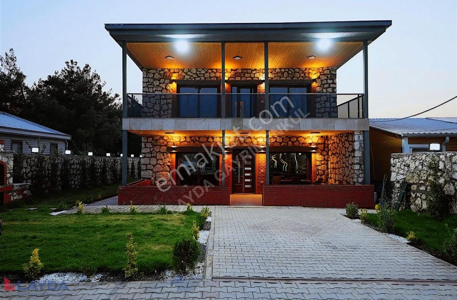 Layda'dan Oğlananası Kavşağı Yakını Satılık Dublex Taş Villa