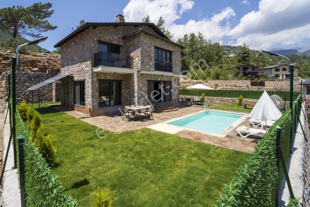 Goldhouse Dan Satılık Villa Doğa İçerisinde Müstakil 2+2