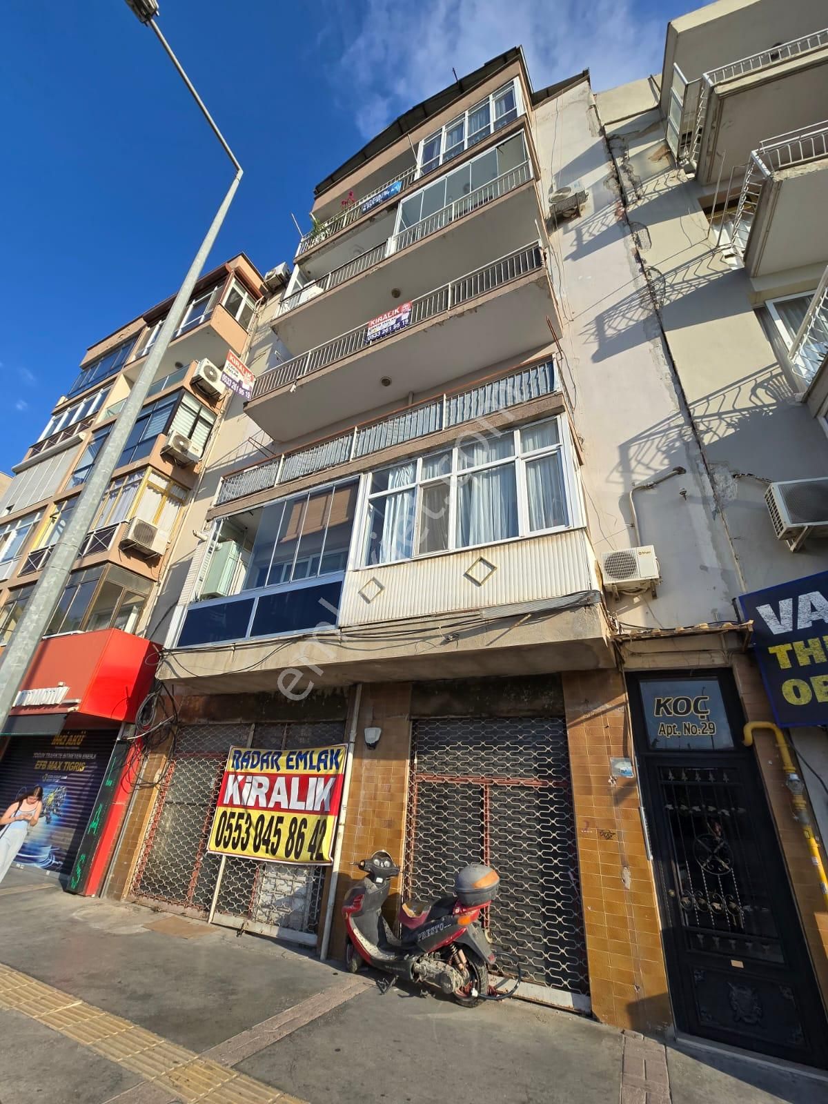 Balçovada Metro Yakını Anayol Üzeri Arakat Kiralık 3+1 Daire