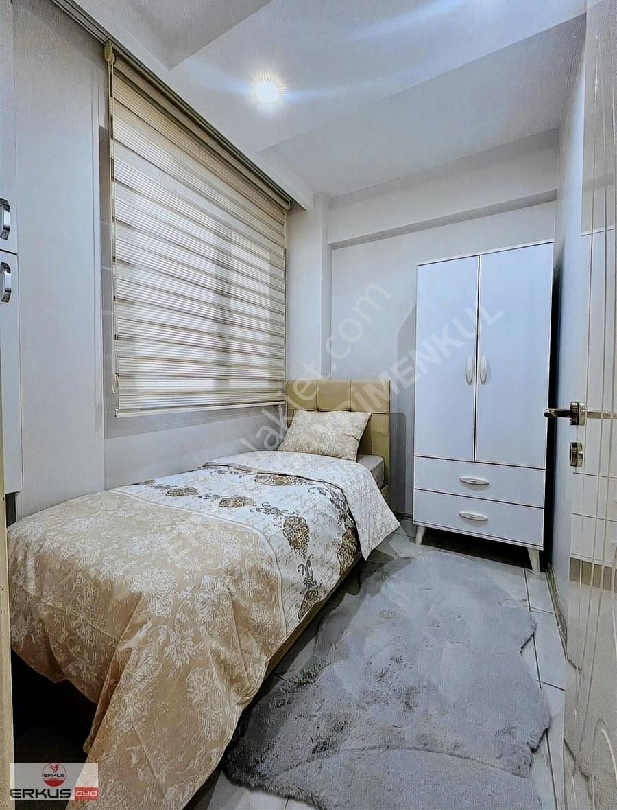 Kiralık! Kıbrıs Şehitleri Cad. Altı Lüks Sıfır Eşyalı 2+1 Apart