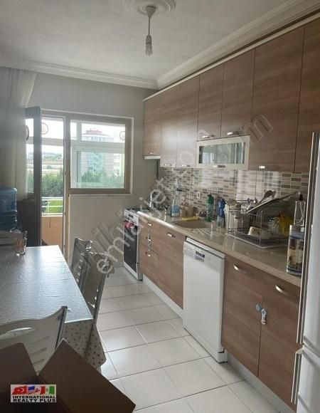 Ekşioğlu Modern Birkent Ara Kat Özel Yapı Havuz Cephe