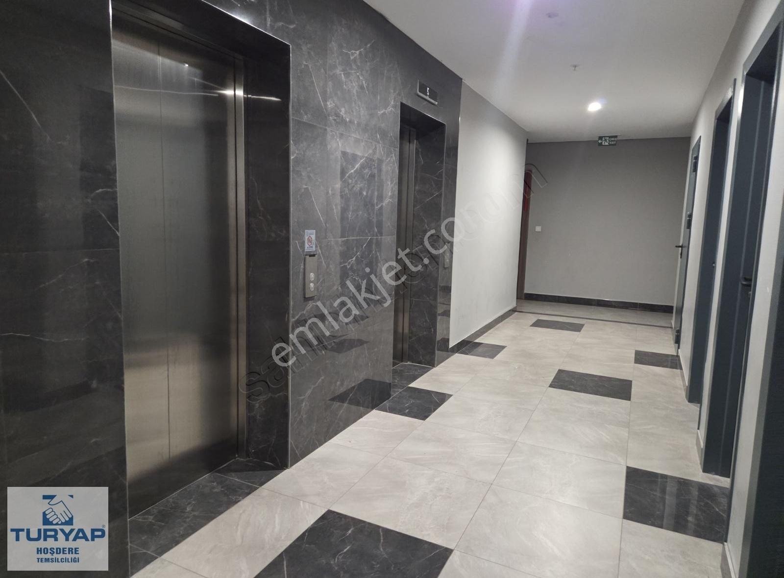 Avrupark Hayat'ta Kiralık 1+1 Çift Cephe Daire 20.000tl