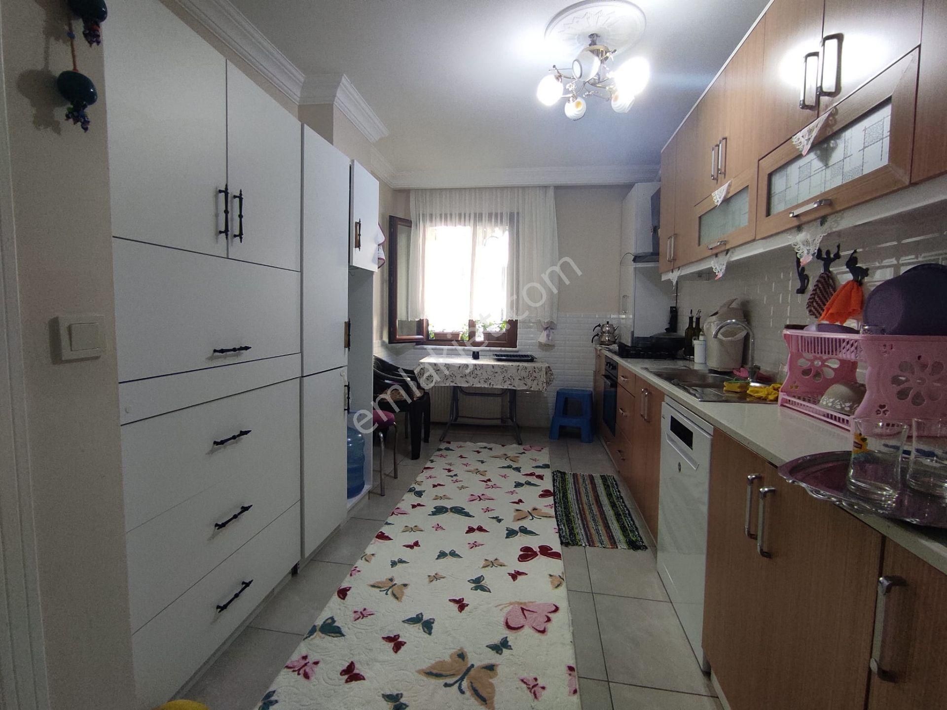 Villa Tadında 3 Katlı Tripleks 5+1 Satılık Ferah Daire - Görsel 8