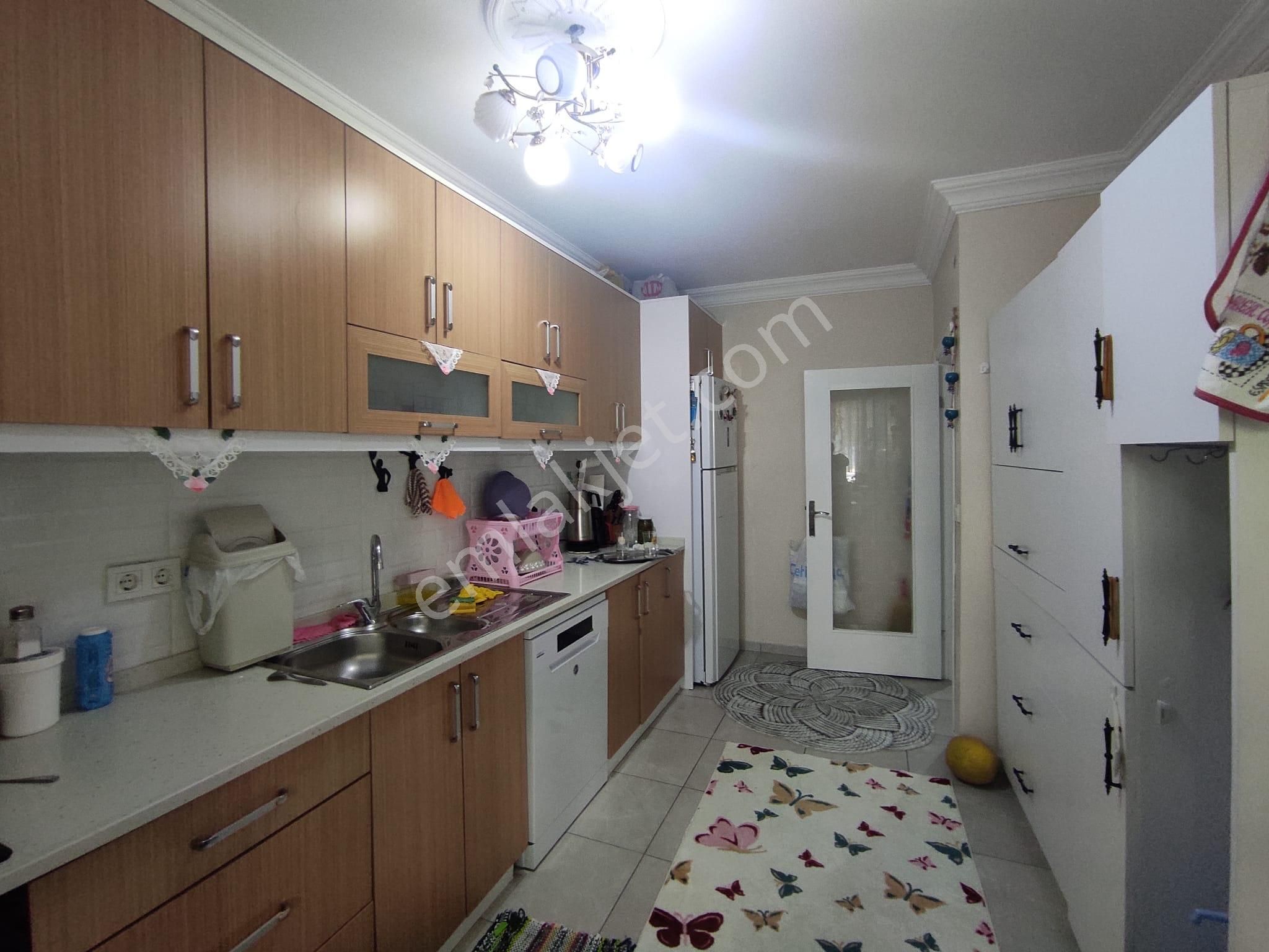 Villa Tadında 3 Katlı Tripleks 5+1 Satılık Ferah Daire - Görsel 10