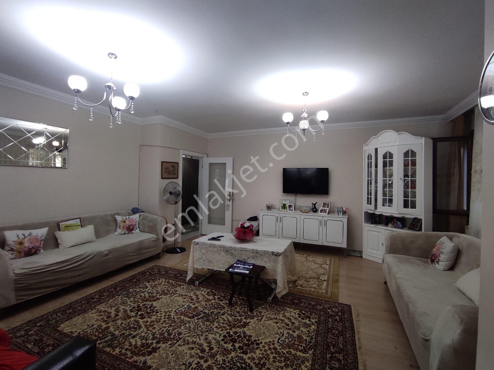 Villa Tadında 3 Katlı Tripleks 5+1 Satılık Ferah Daire - Görsel 6