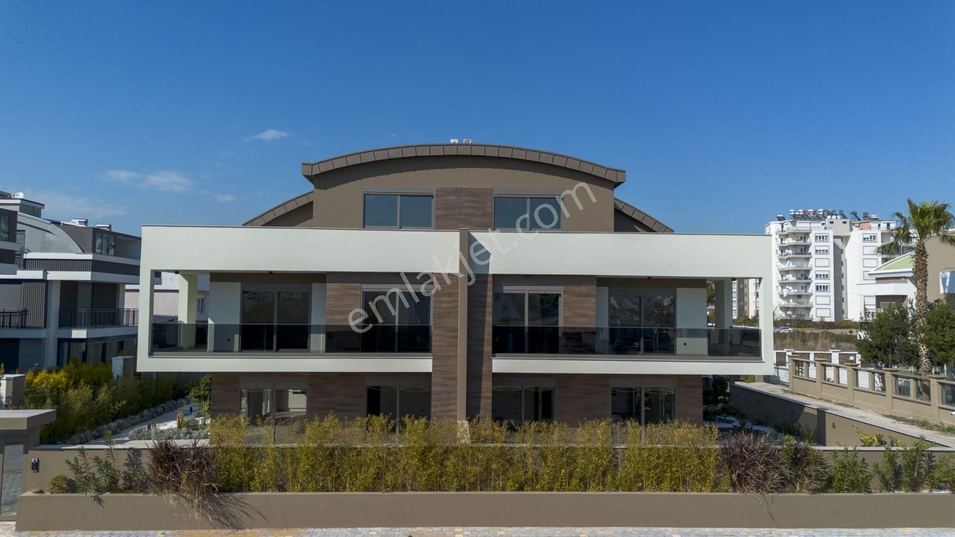 Denize, Plajlara 3 Dakika, Havuzlu Ultra Lüks 4+1 Villa - Görsel 17