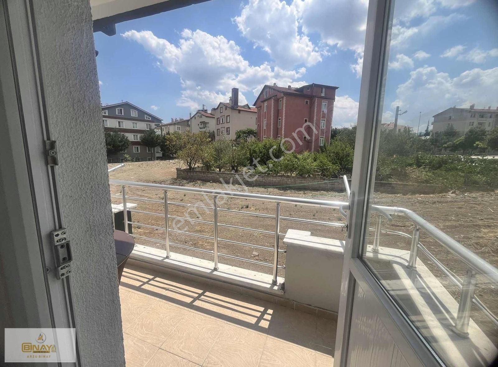 Anadolu Mahallesinde Kiralık 1+0 Geniş Balkonlu Apart