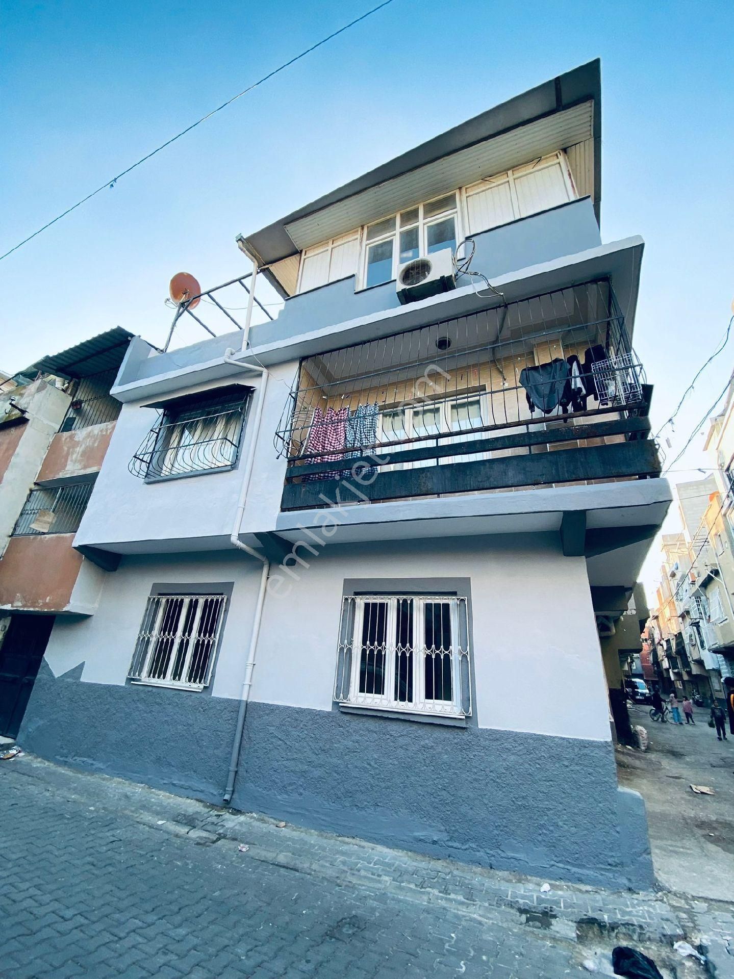 Yeni Bey'de Köşe Başı 2,5 Katlı Müstakil