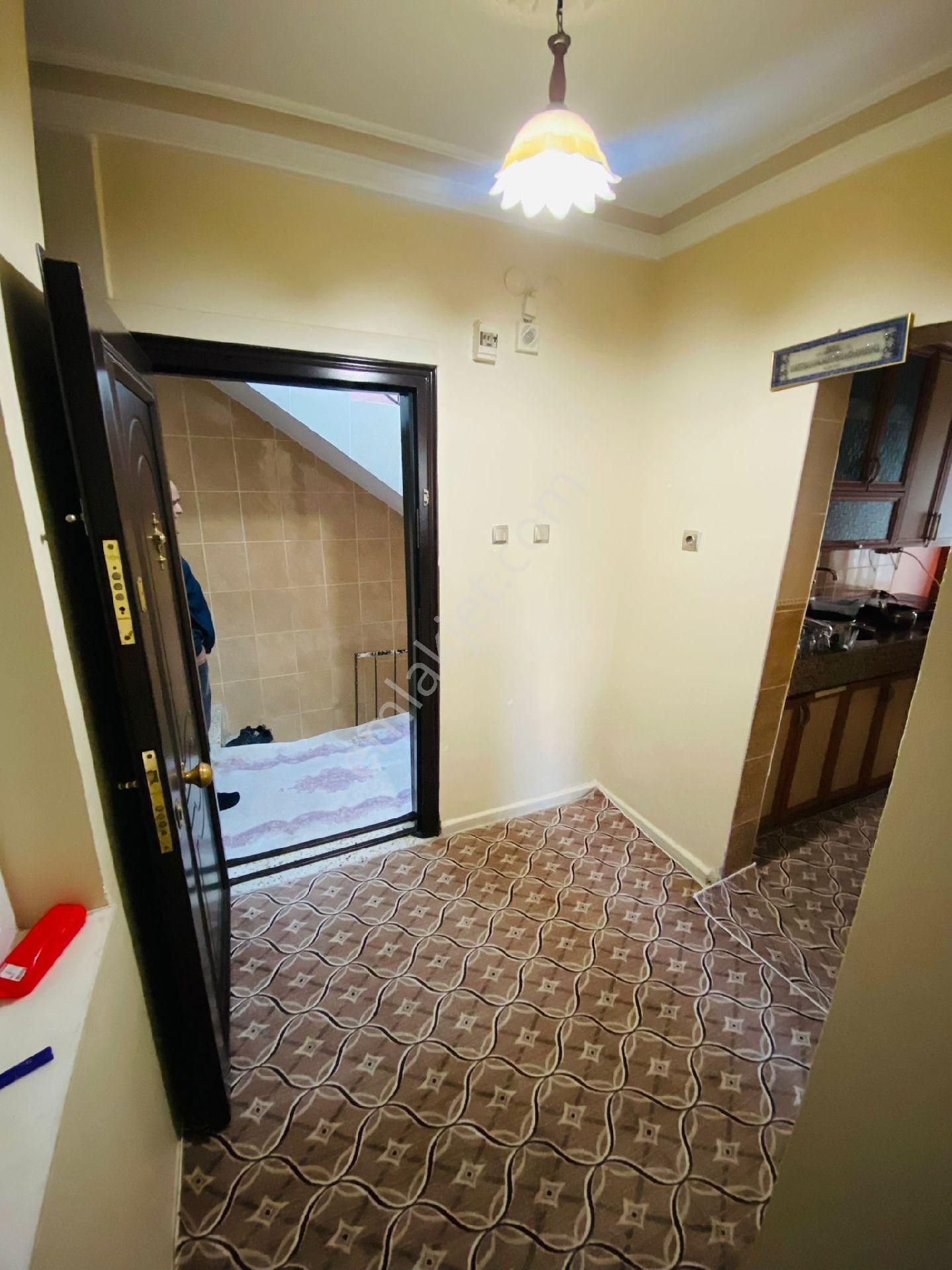 Yeni Bey'de Köşe Başı 2,5 Katlı Müstakil - Görsel 9