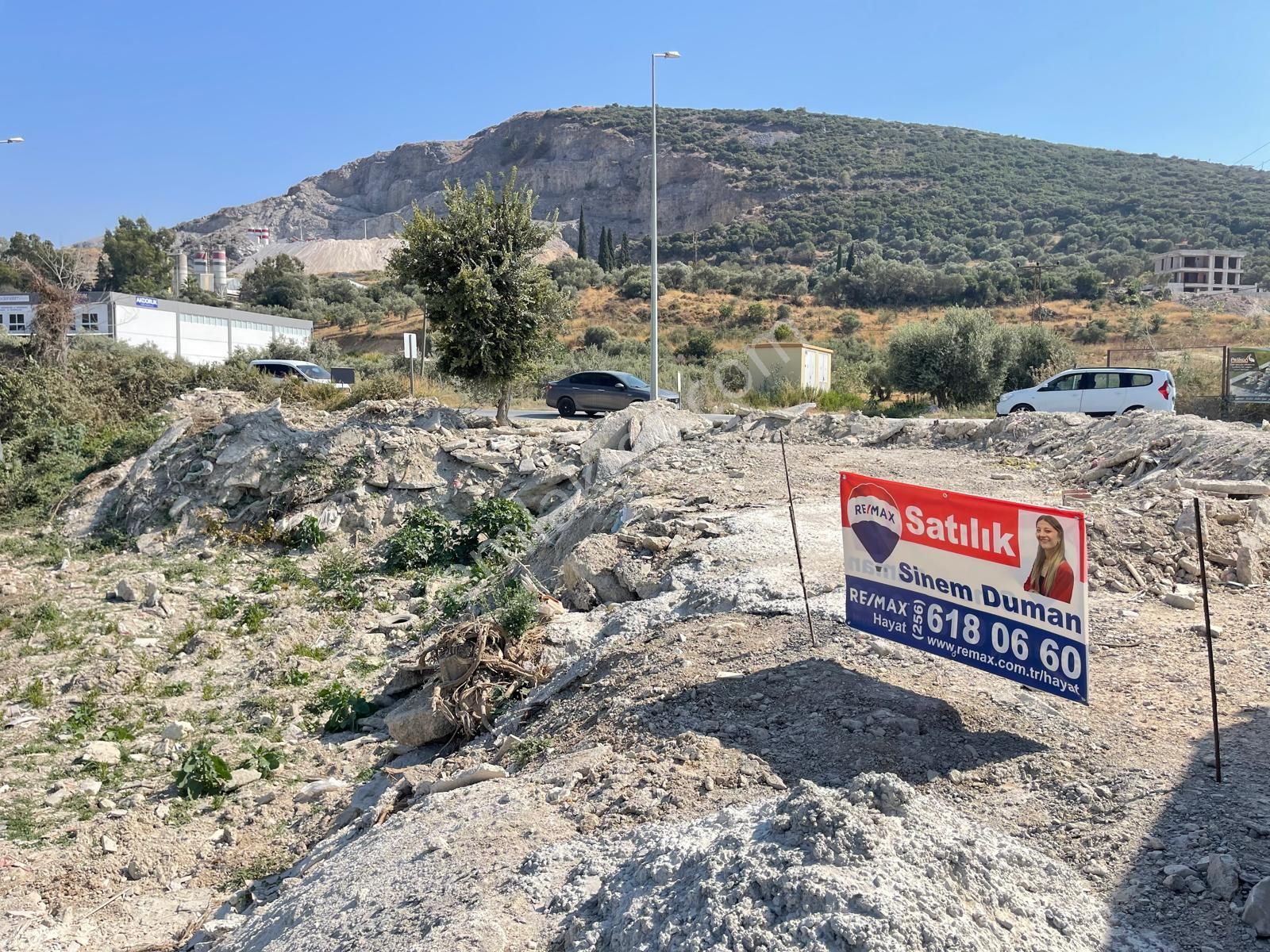 Satılık Kuşadası'nda 369m² İmarlı Arsa - Görsel 8