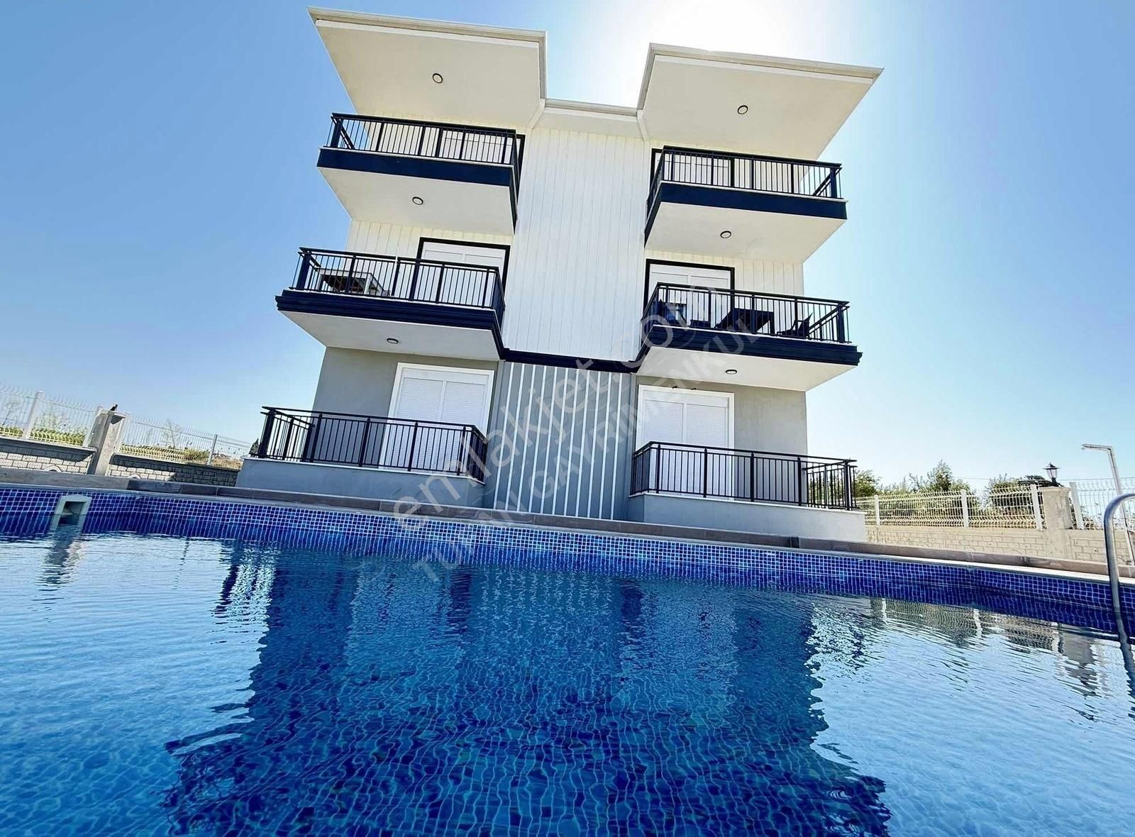 Evrensekide Yatırım Fırsatı Sıfır Havuzlu Devasa 1+1 Daire - Görsel 12