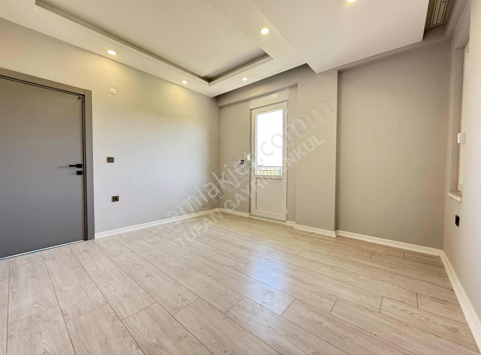 Evrensekide Yatırım Fırsatı Sıfır Havuzlu Devasa 1+1 Daire - Görsel 4