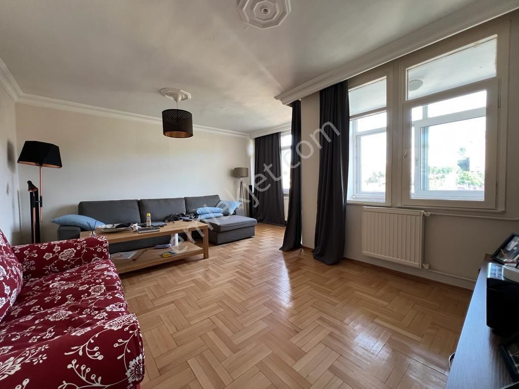 Çengelköy Ata 2 Sitesinde___çıkışa Yakın 2+1 Satılık Daire!!!