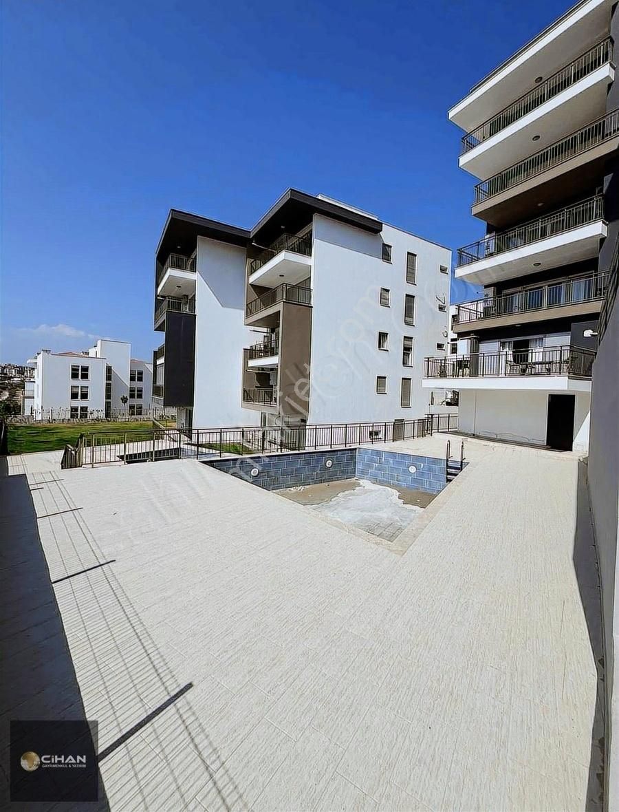 Kuşadası Değirmendere Mahallesi'nde Önü Açık Satılık 2 + 1 Daire - Görsel 21