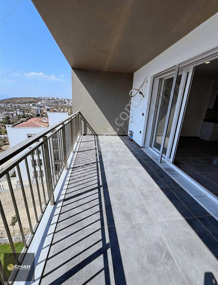 Kuşadası Değirmendere Mahallesi'nde Önü Açık Satılık 2 + 1 Daire - Görsel 10