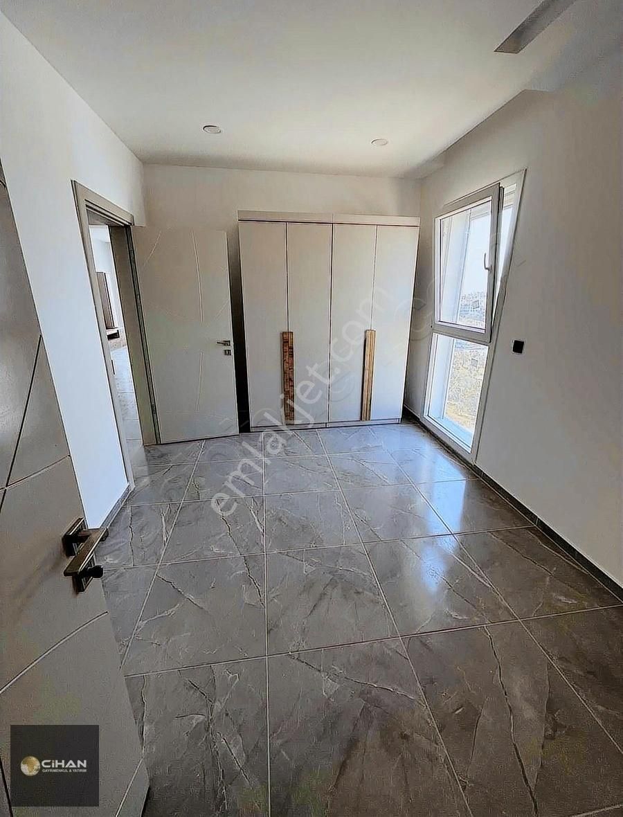 Kuşadası Değirmendere Mahallesi'nde Önü Açık Satılık 2 + 1 Daire - Görsel 20