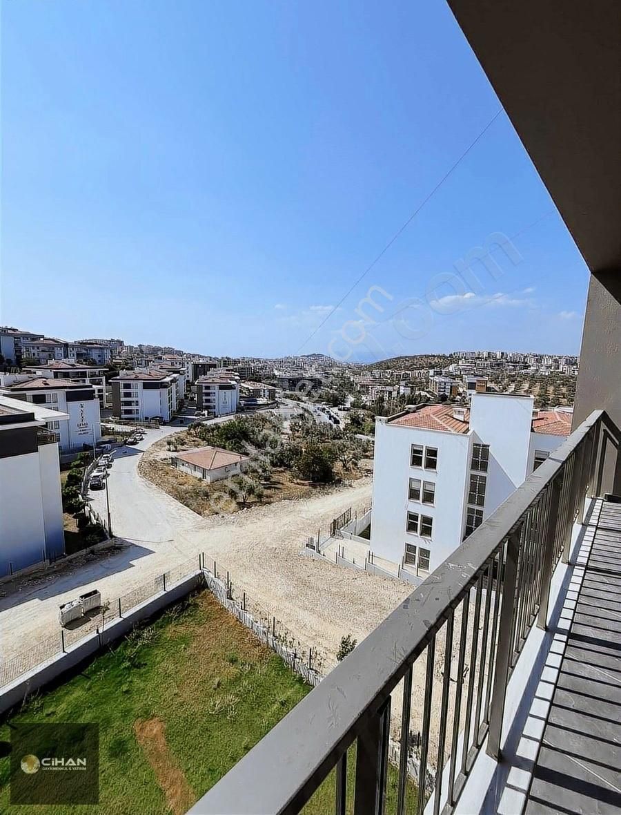 Kuşadası Değirmendere Mahallesi'nde Önü Açık Satılık 2 + 1 Daire - Görsel 30