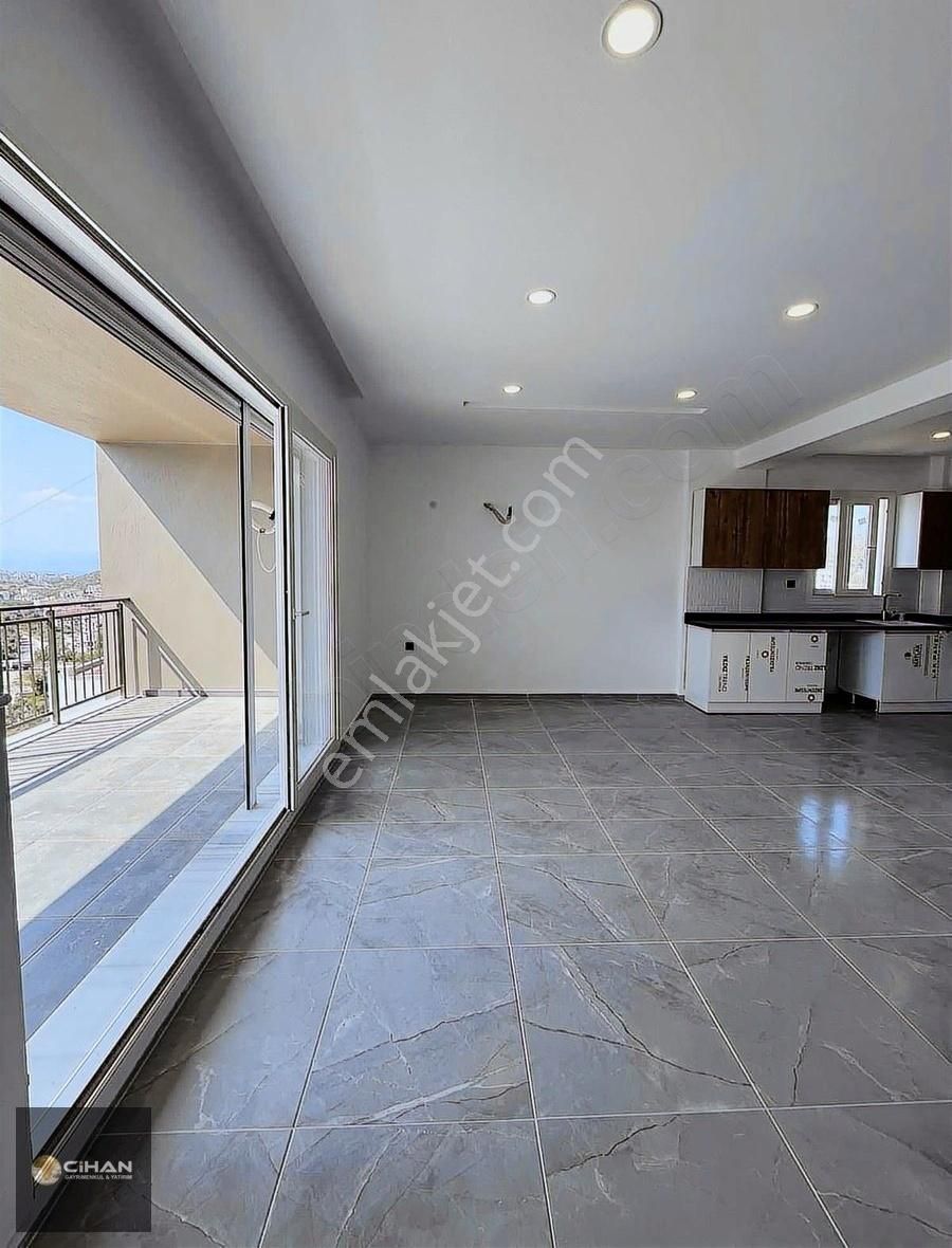 Kuşadası Değirmendere Mahallesi'nde Önü Açık Satılık 2 + 1 Daire - Görsel 28