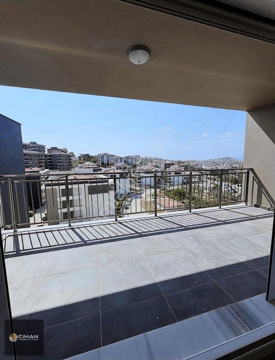 Kuşadası Değirmendere Mahallesi'nde Önü Açık Satılık 2 + 1 Daire - Görsel 22