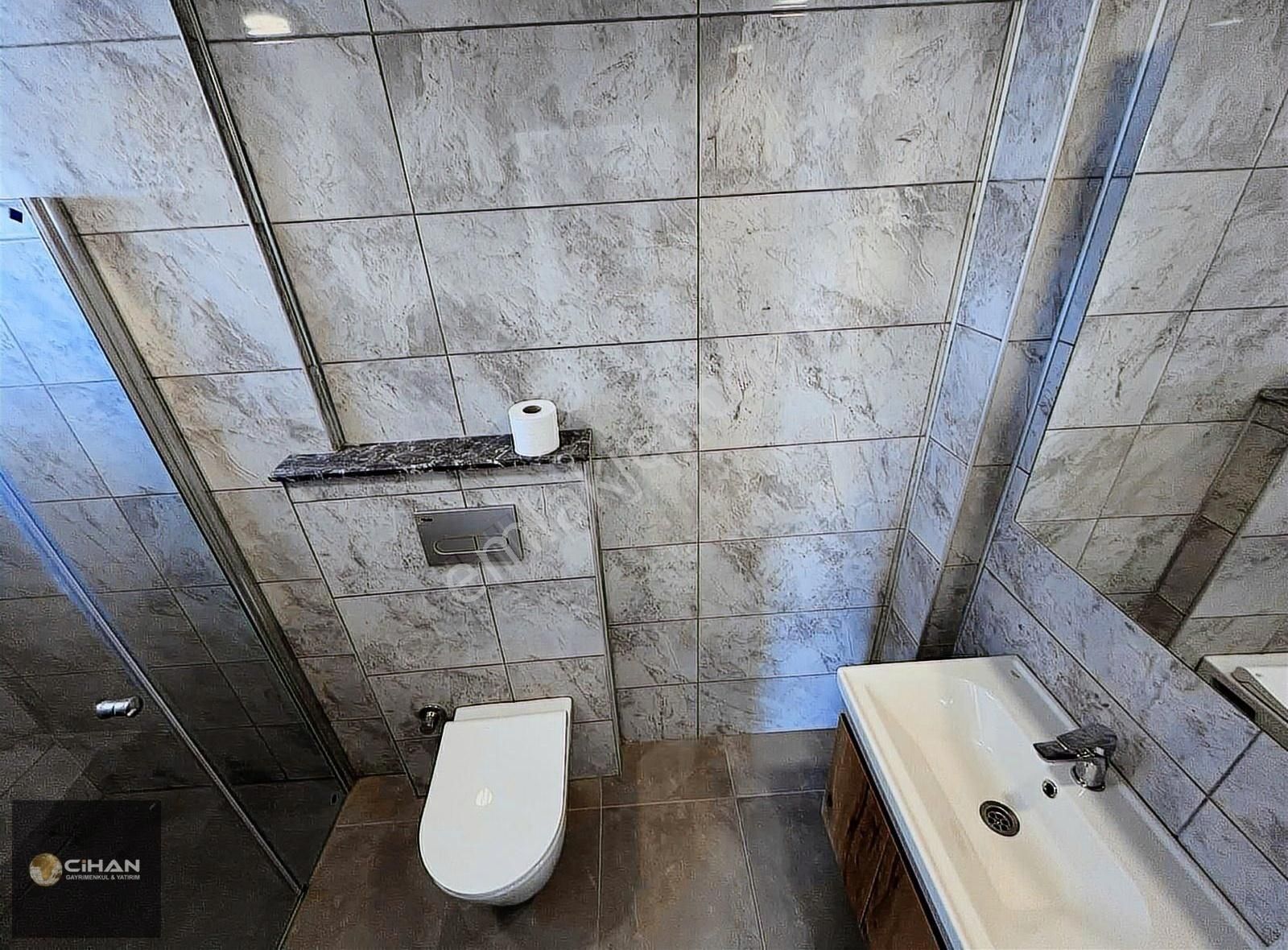 Kuşadası Değirmendere Mahallesi'nde Önü Açık Satılık 2 + 1 Daire - Görsel 18