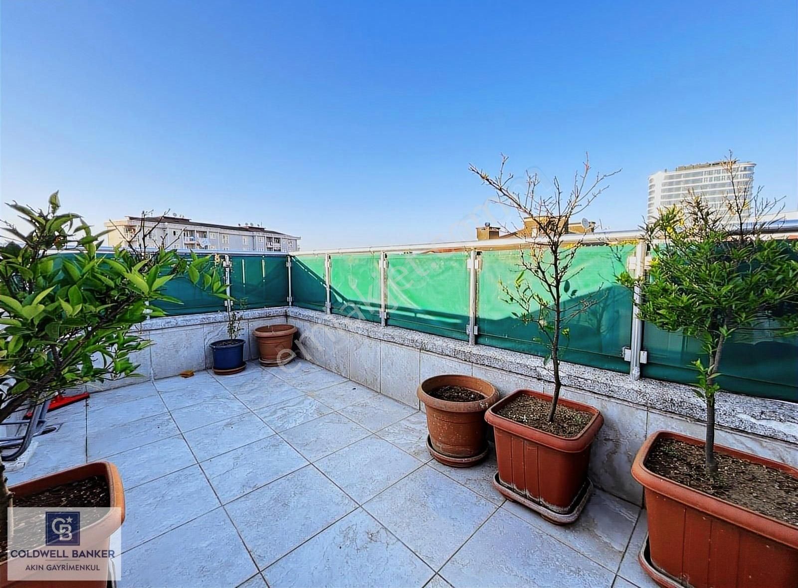 Sancaktepe Yenidoğanda Merkezi Konumda Satılık 4+1 Dubleks Daire
