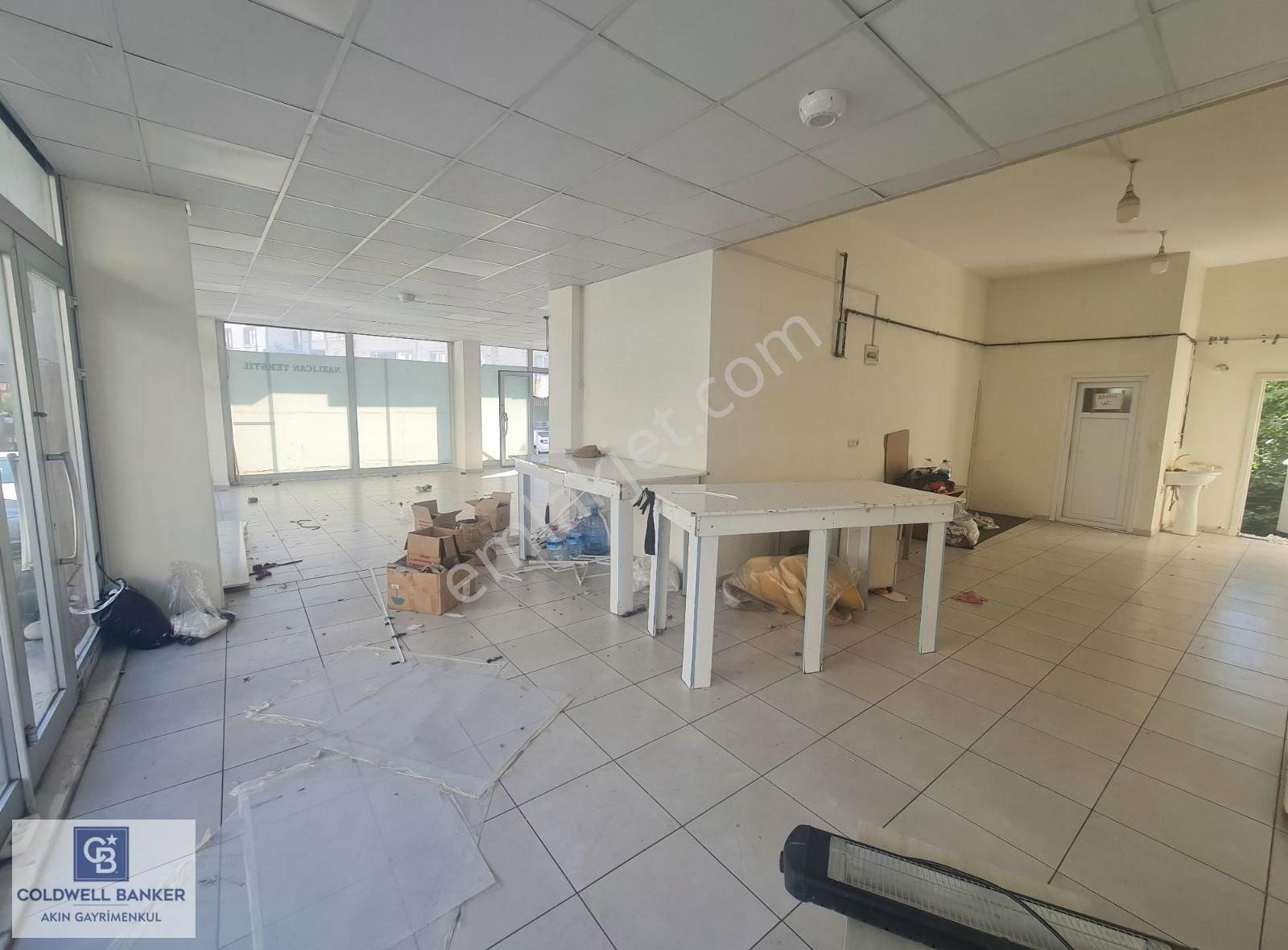 Halife Caddesi Üzerinde Kiralık İşyeri
