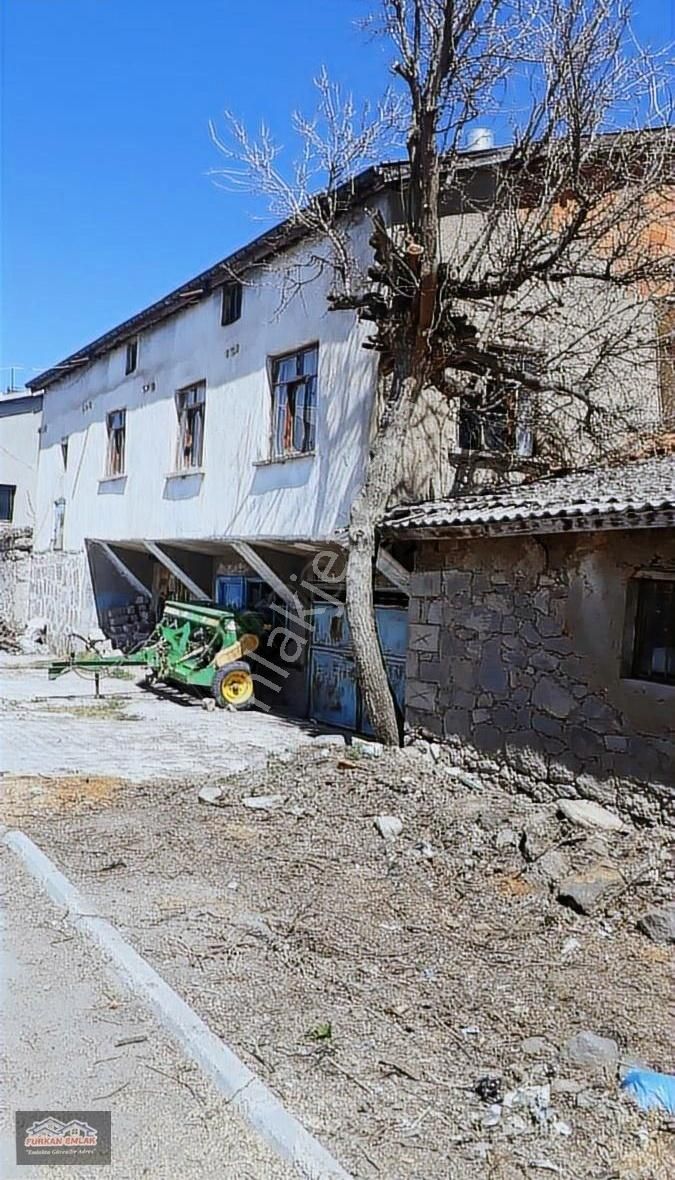 Ortakaraören Mah. Satılık Müstakil Ahırlı Samanlıklı - Görsel 4