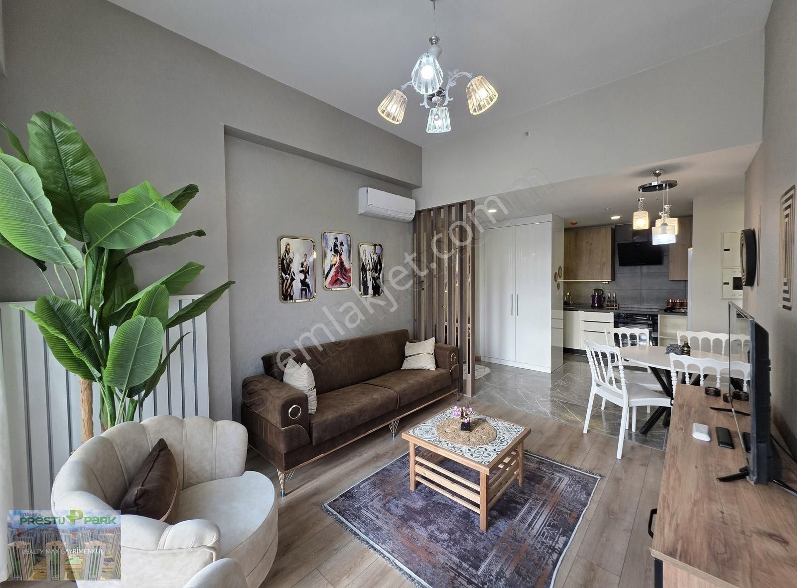 Self İstanbul Projesi 1+1 Balkonlu Eşyalı Hemen Teslim Satılık