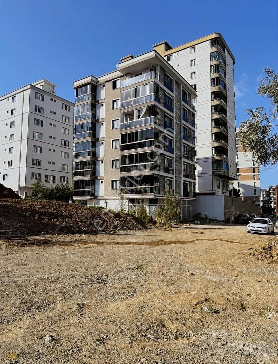 Alanlı File Market Yakınında Satılık 2+1 Daire