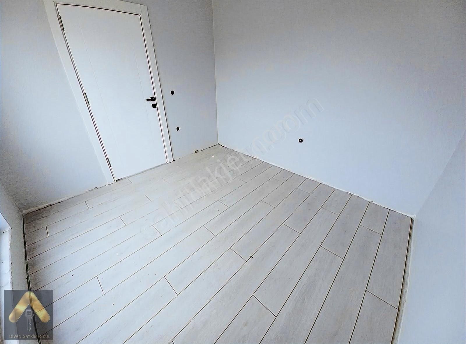 Divan Gayrimenkul Cumhuriyet Mah. 45m2 1+1 Satılık Daire