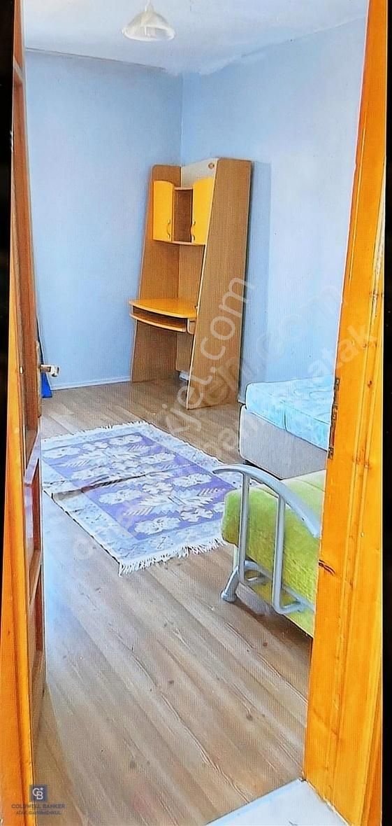Urla Gülbahçe De Satılık Balkonlu Arakat Ve Çatı Katı