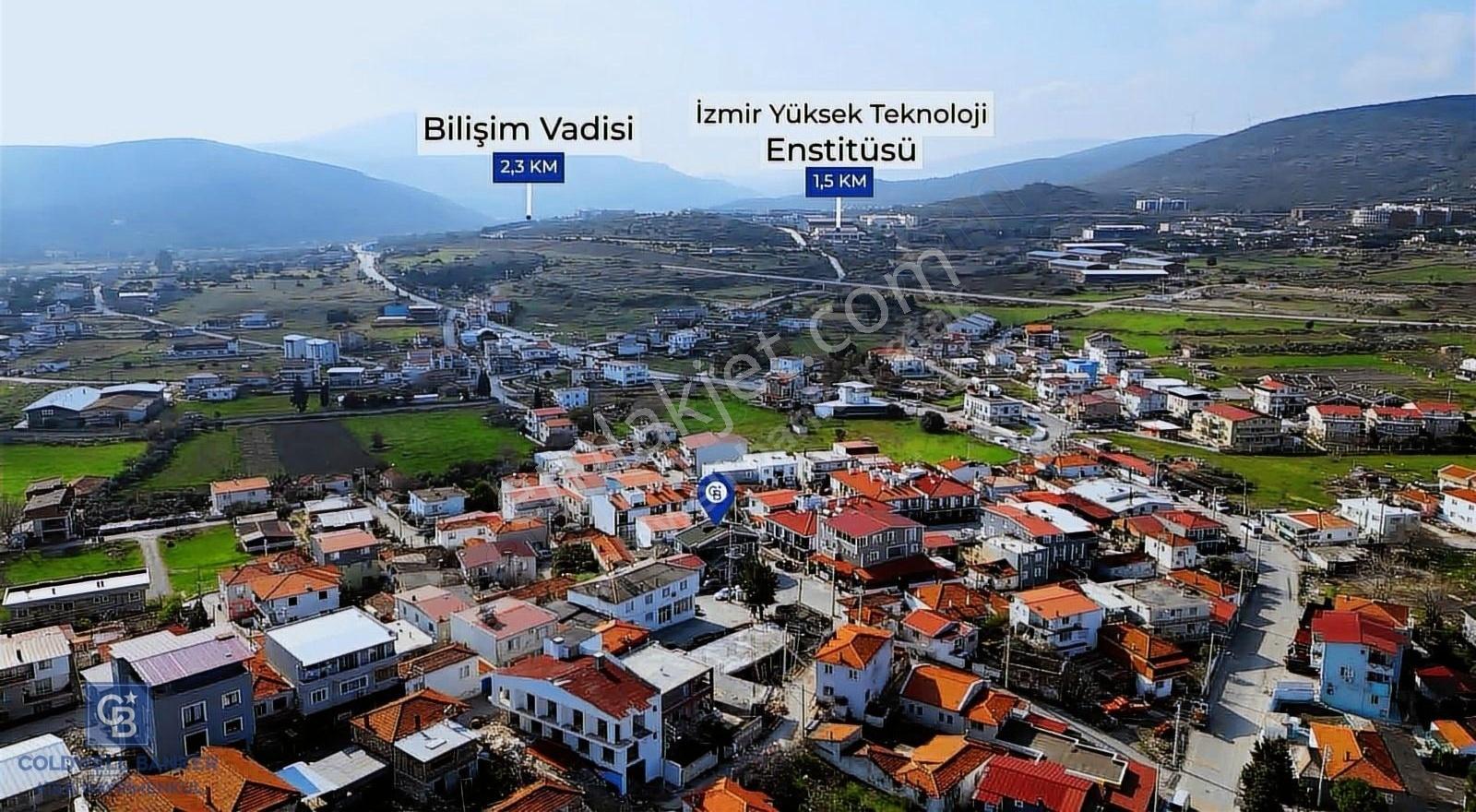 Urla Gülbahçe De Satılık Balkonlu Arakat Ve Çatı Katı - Görsel 13