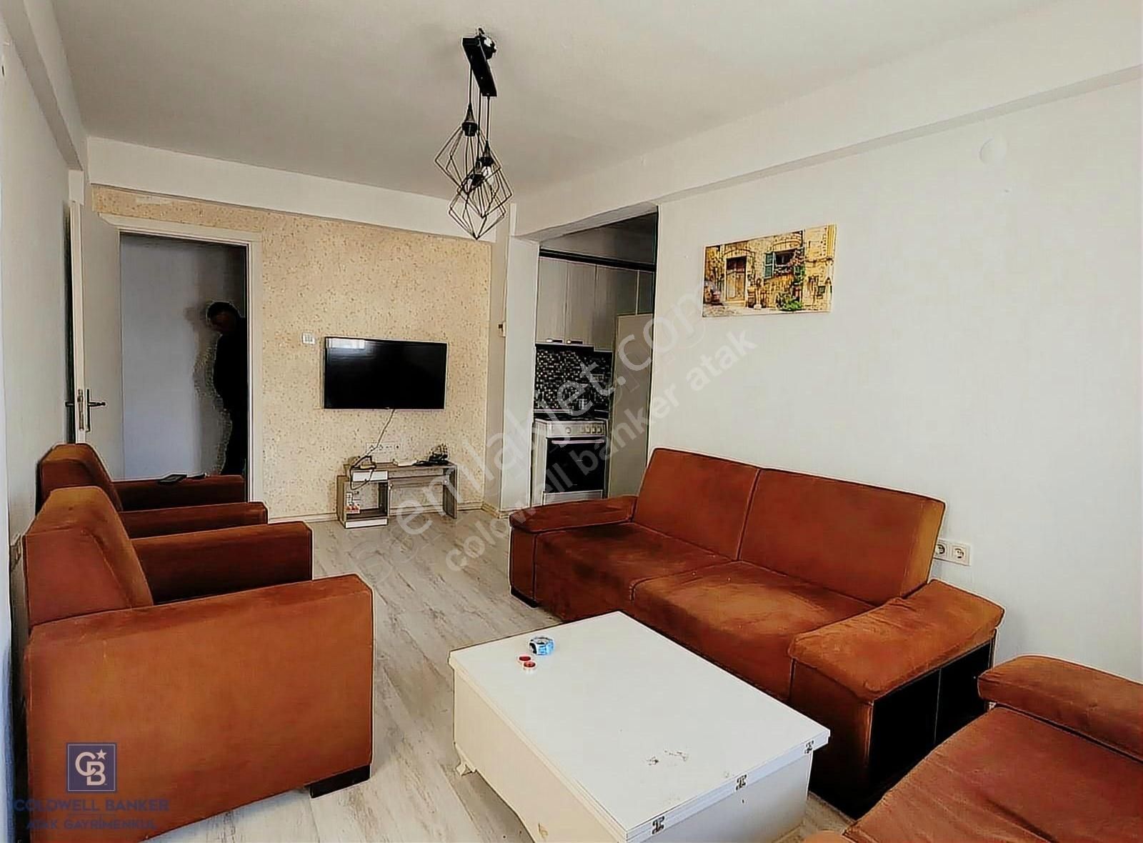 Çeşme Merkezde Satılık 2+1 Daire