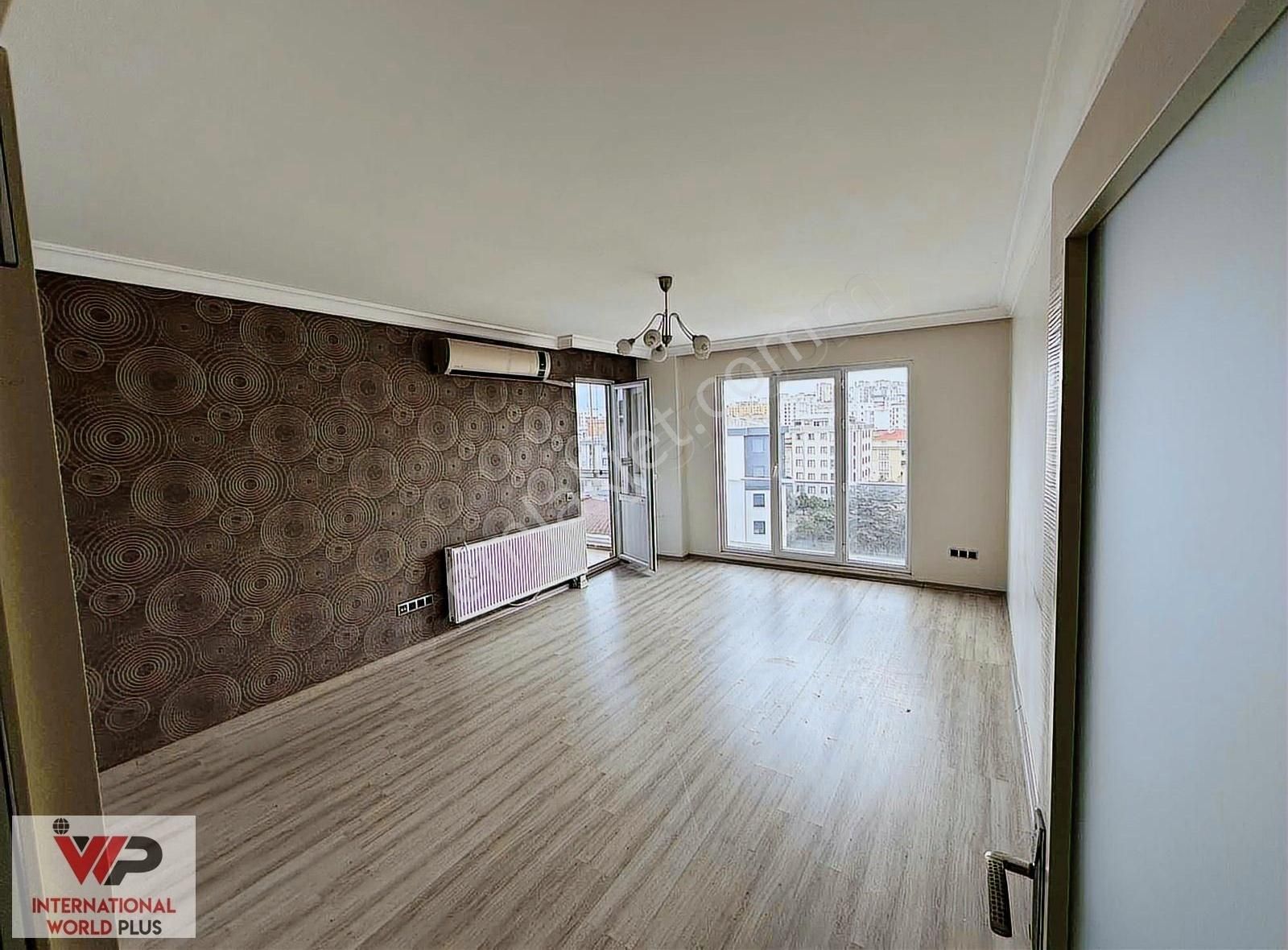 Pendik Kurtköy Merkez Yonca Sitesinde 2+1 Satılık Daire