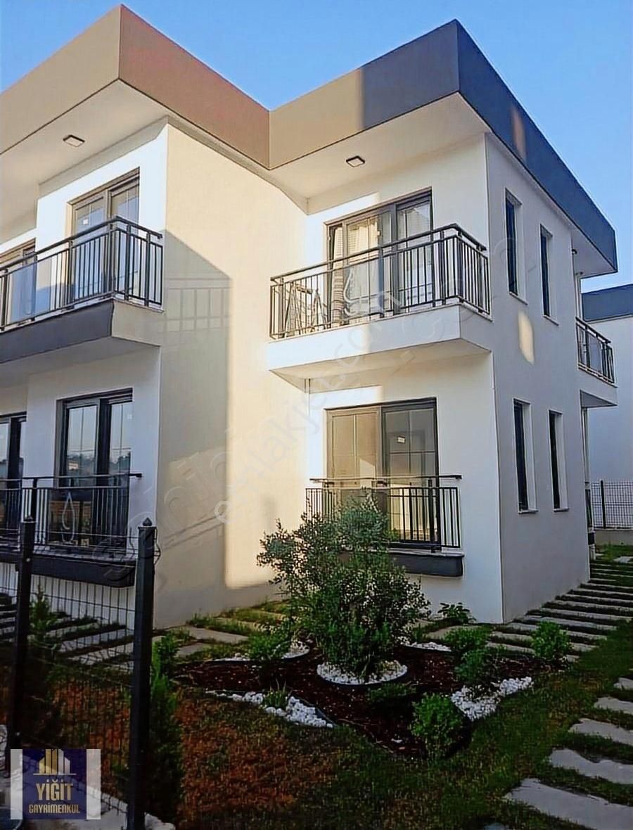 1+1 Yatay Mimari Site İçerisinde Kiralık Daire