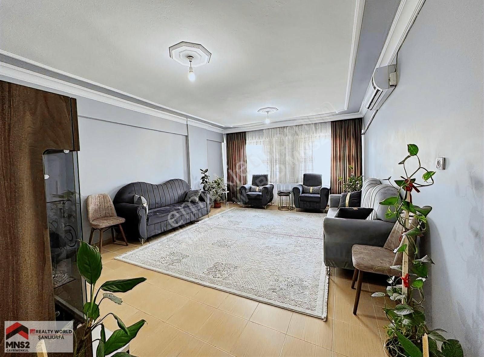 Mns2 Talip'den Karaköprü'de 4 Odalı 190 Metre Kare Satılık Daire