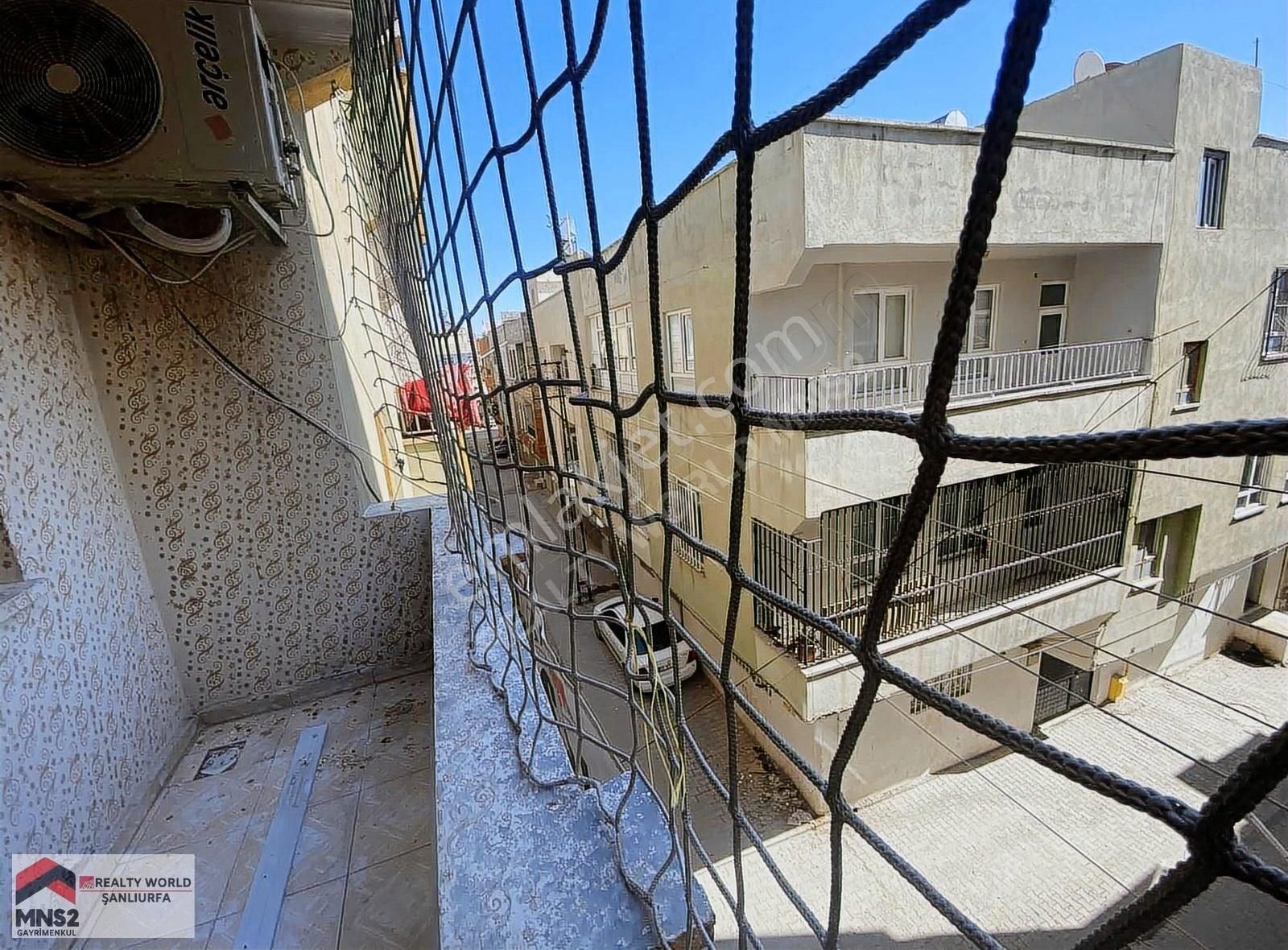 Realty World Mns2 Ahmet Göncü'den Satılık 3 Kat Daire