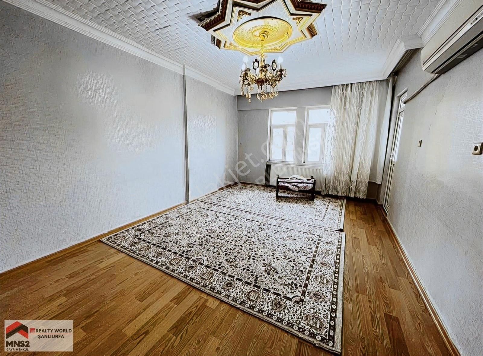 Realty World Mns2 İbrahimden 2. 35 Metrede Geniş 3+1 Son Kat
