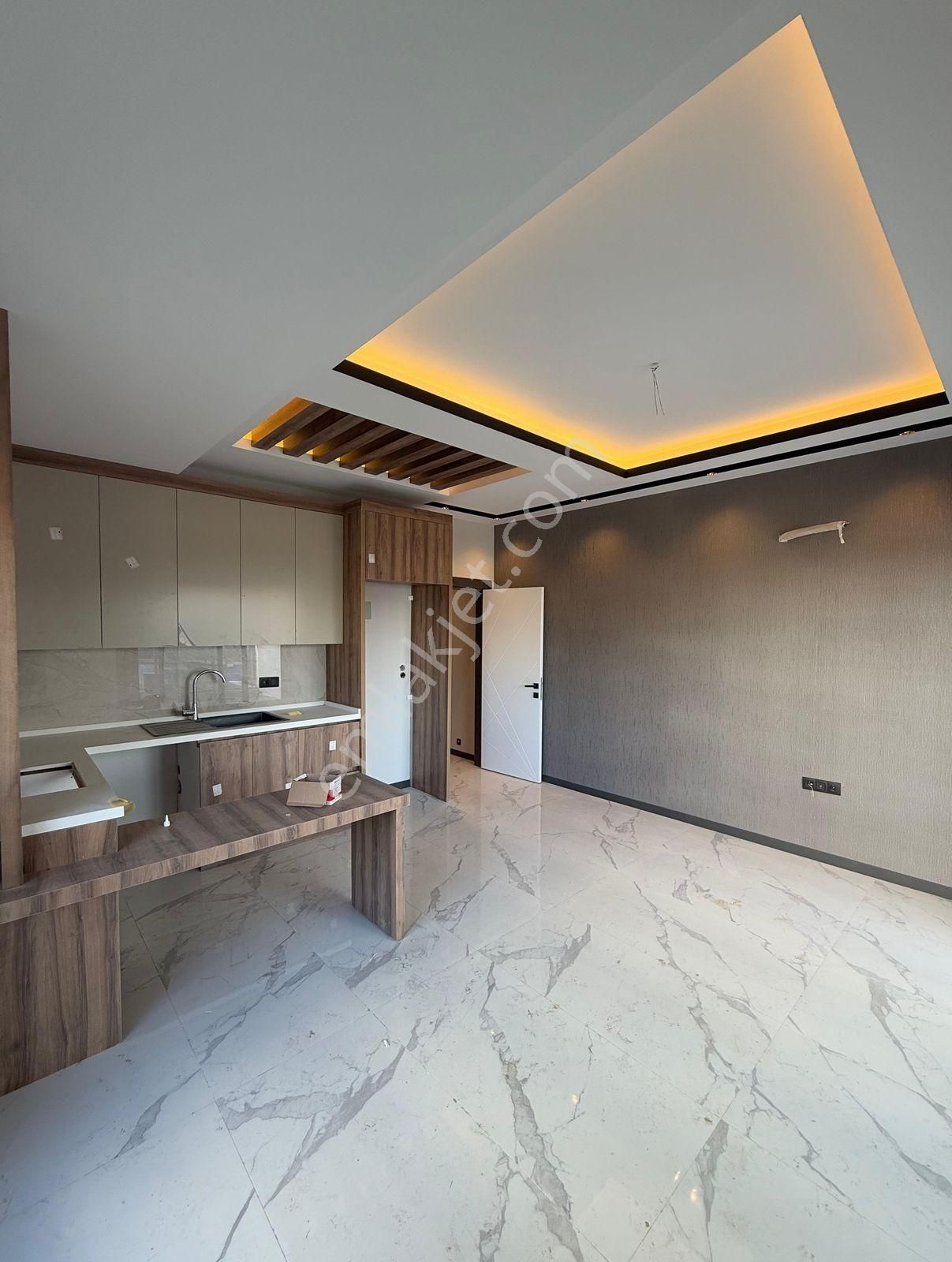 Kuşadası Merkezde Havuzlu Sitede 1+1 65 M2 Sıfır Daire - Görsel 9