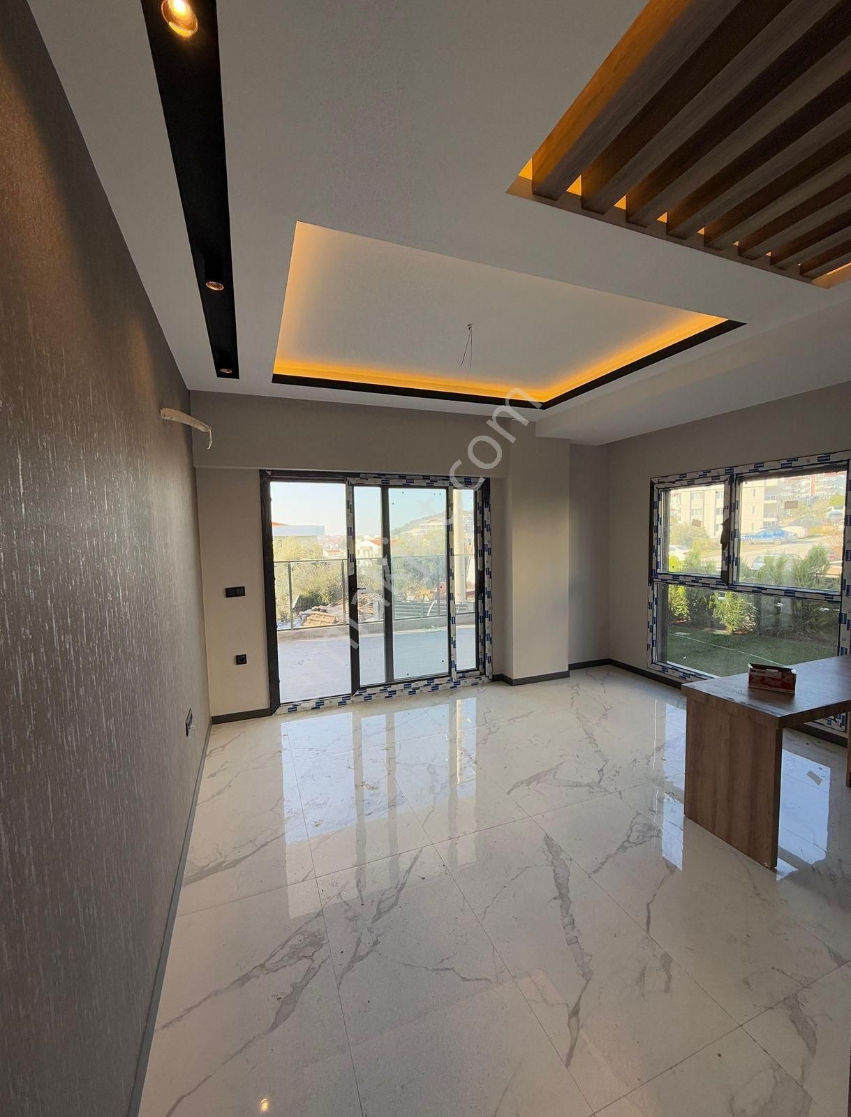 Kuşadası Merkezde Havuzlu Sitede 1+1 65 M2 Sıfır Daire - Görsel 7