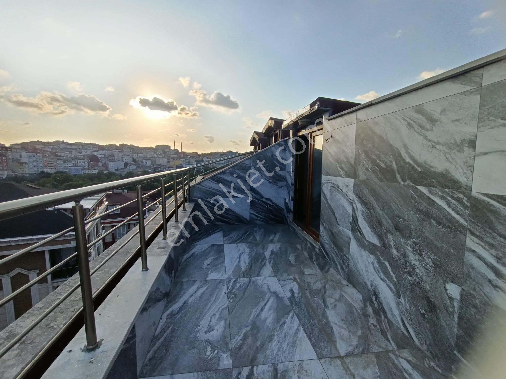 Şişli Feriköy'de Bomonti'ye Ve Toplu Taşımaya Yakın Geniş Teraslı Bakımlı Kiralık Dublex Daire