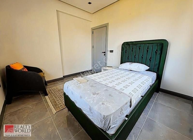 Antalya Kemer Tekirova Da Deniz Manzaralı Satılık Villa