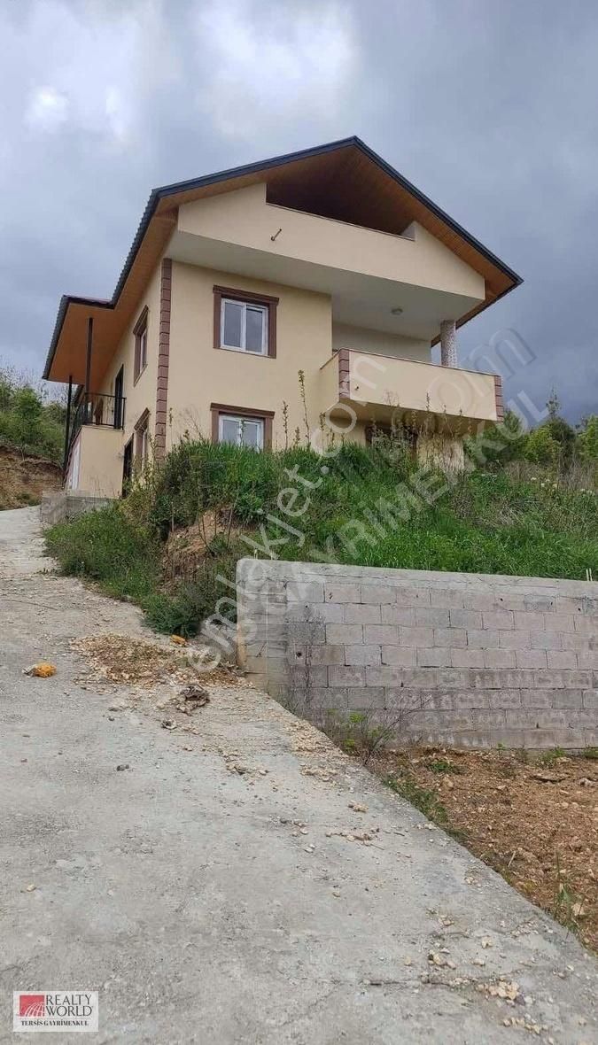 Rw Tersis'den Çamlıyayla Çayırekinliği Mah Dubleks Ev