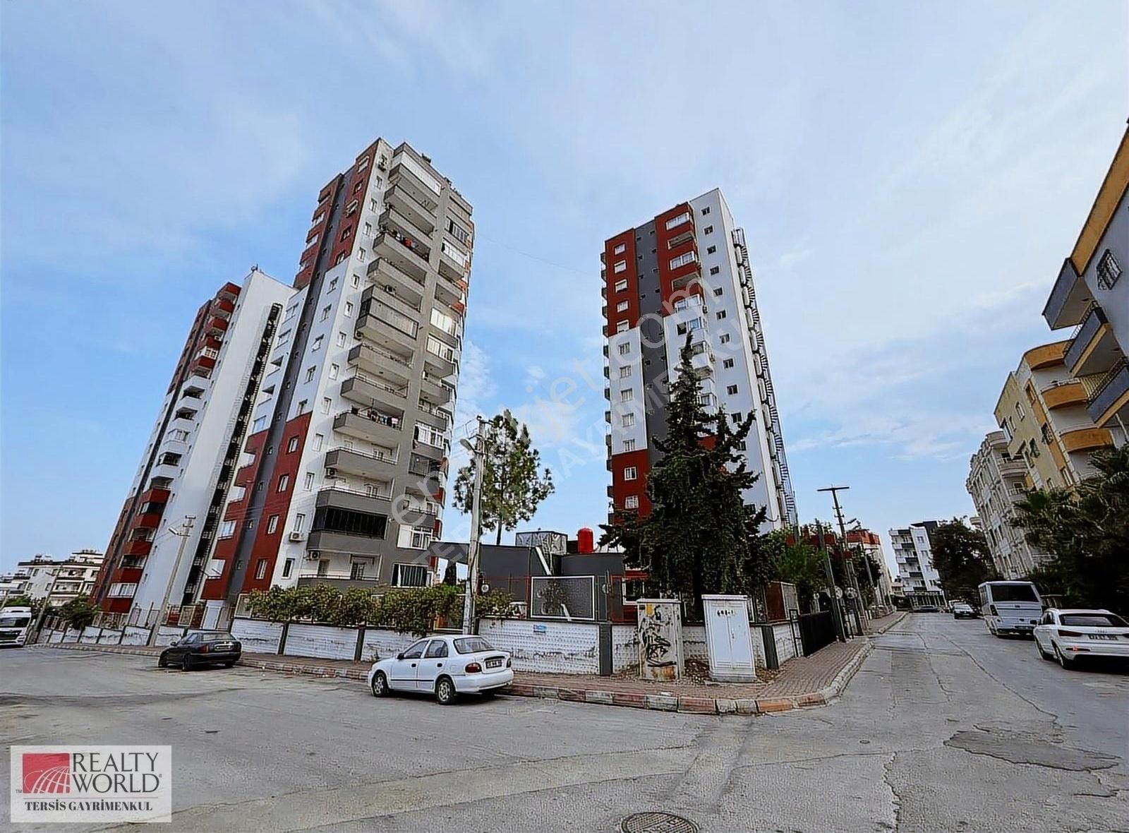 Rw Tersis'den Kırklarsırtı Mahallesinde Satılık Daire